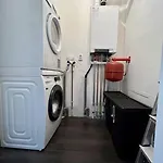 Modern Luxurious 90 M2 *