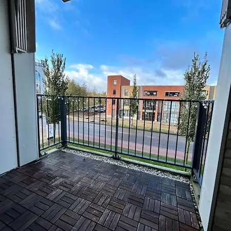 Modern Luxurious 90 M2 Apartment