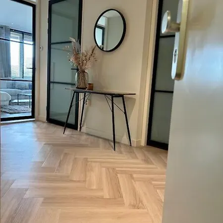 Modern Luxurious 90 M2 Apartment *