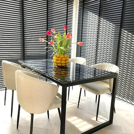 Apartment Modern Luxurious 90 M2