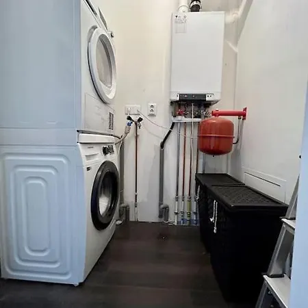 Modern Luxurious 90 M2 *