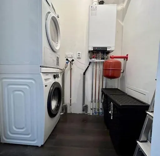 Modern Luxurious 90 M2 *