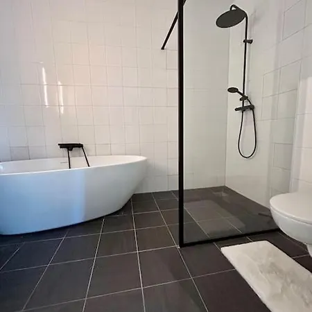 Modern Luxurious 90 M2 Apartment *
